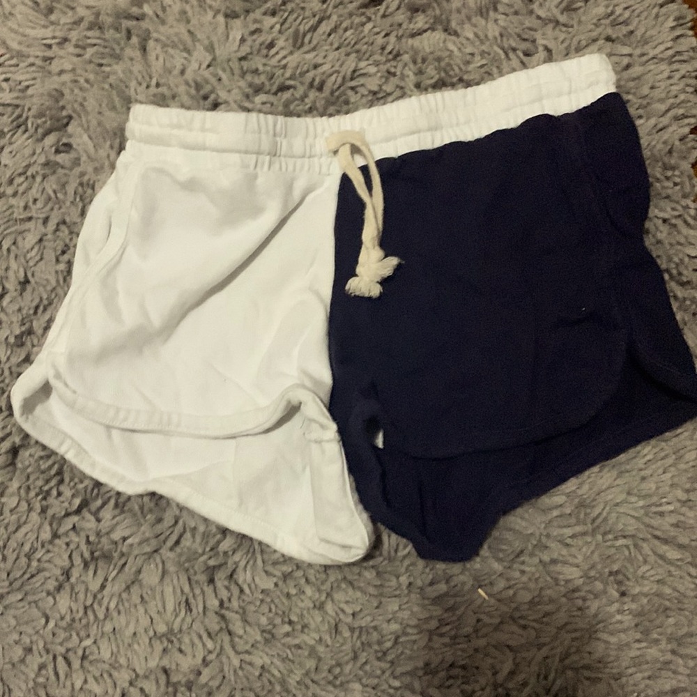 Basic dark blue and white shorts